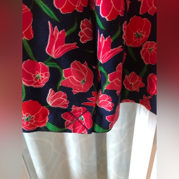 Lands’ End size 4 women’s navy blue dress, red tulips and flowers, pockets! NWOT - Picture 10 of 14
